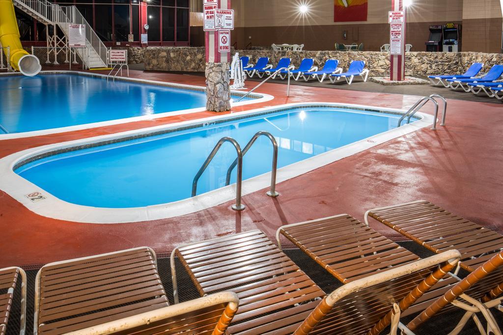 Ramada By Wyndham Medford Hotel & Conference Center Kültér fotó