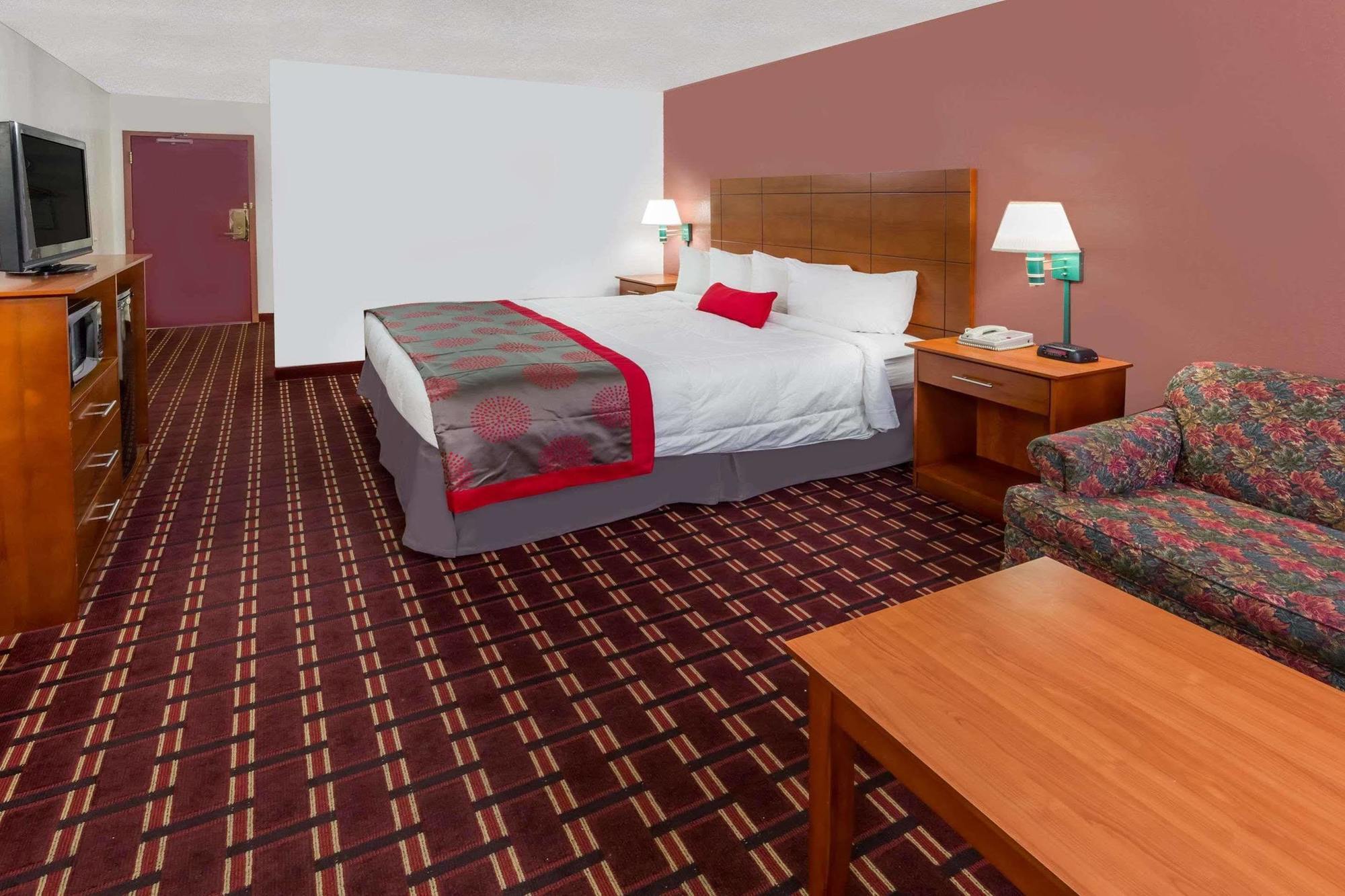 Ramada By Wyndham Medford Hotel & Conference Center Kültér fotó